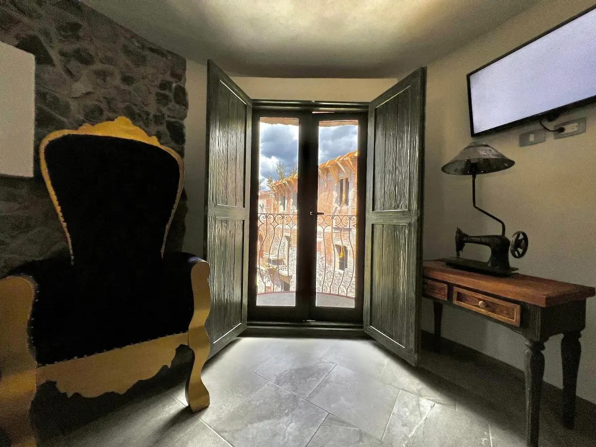 Loft Milan Valquirico Apartment Santeagueda